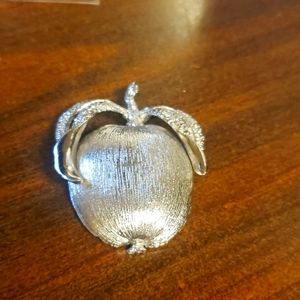 Sarah Coventry 1960's "Adam's Delight" Apple Fashion Pendant Brooch 2.25 Inch